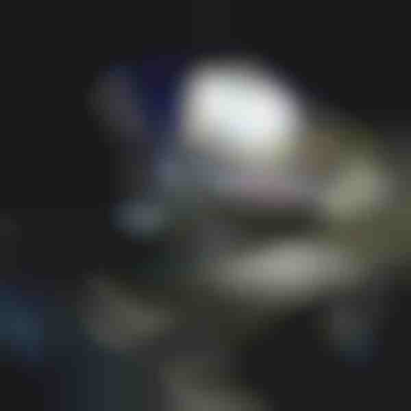 Lietimu aktyvuojamas LED pakabukas kuprinėms, rankinėms ir raktams | HEARTIGLO