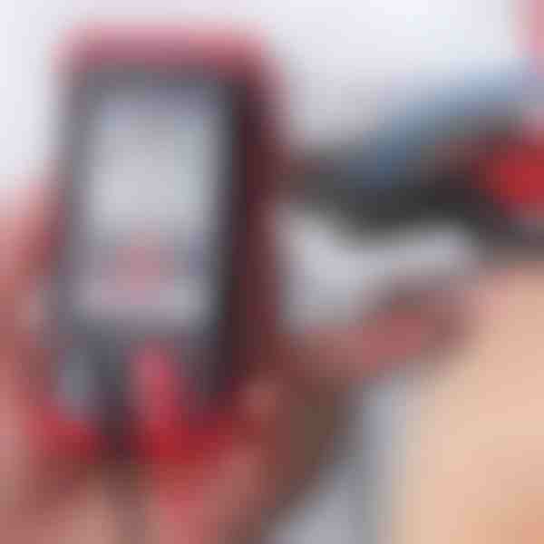 Rankinis skaitmeninis įtampos matuoklis | AMPTRON